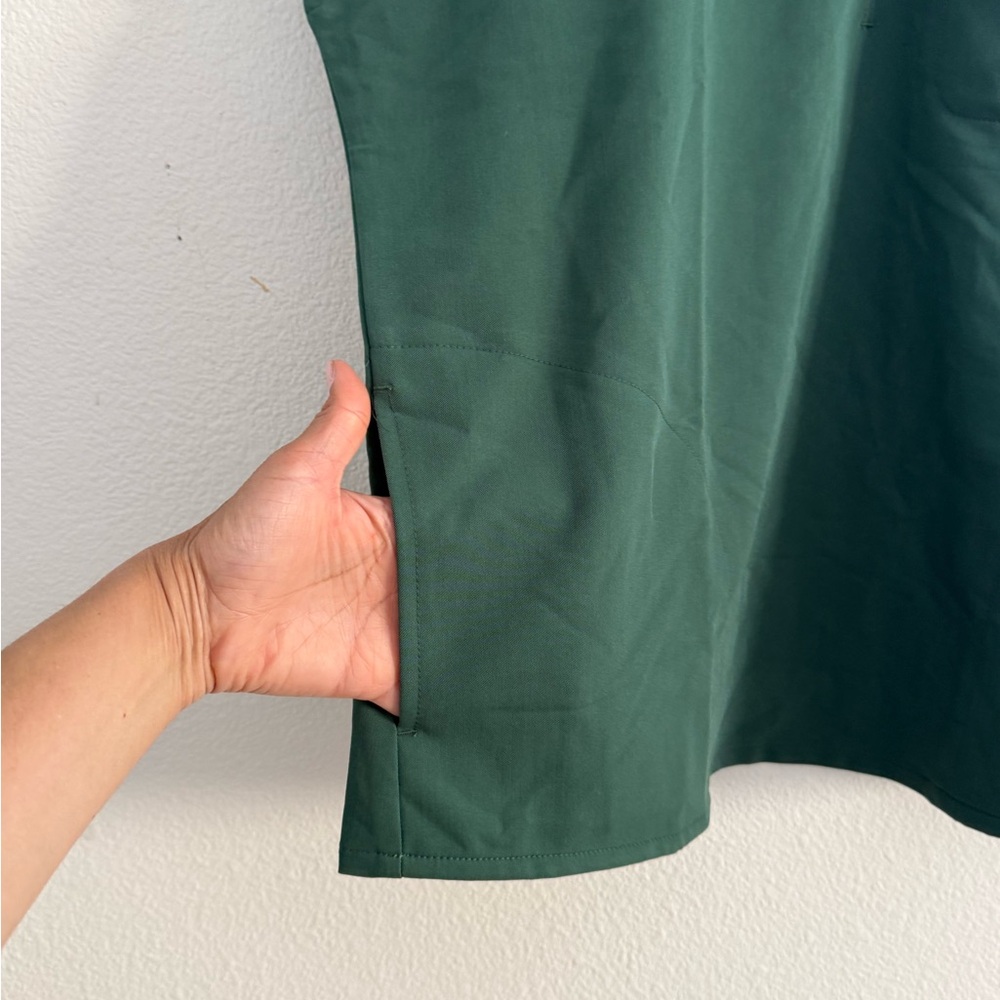 Fabletics Hunter Green Scrub Set- Size Medium - image 7